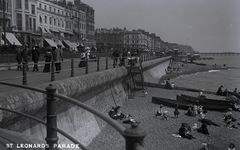 St-Leonards-Parade-c1905.